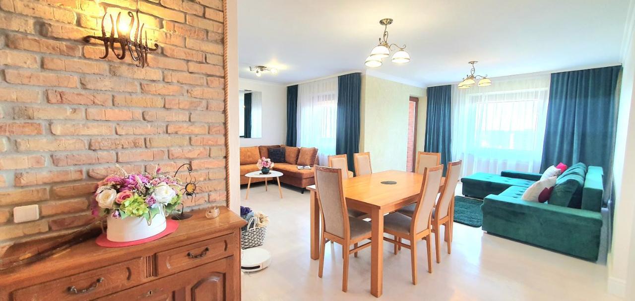 Lyra63 Large 80Sq M Top 14 Floor Siauliai  Ngoại thất bức ảnh