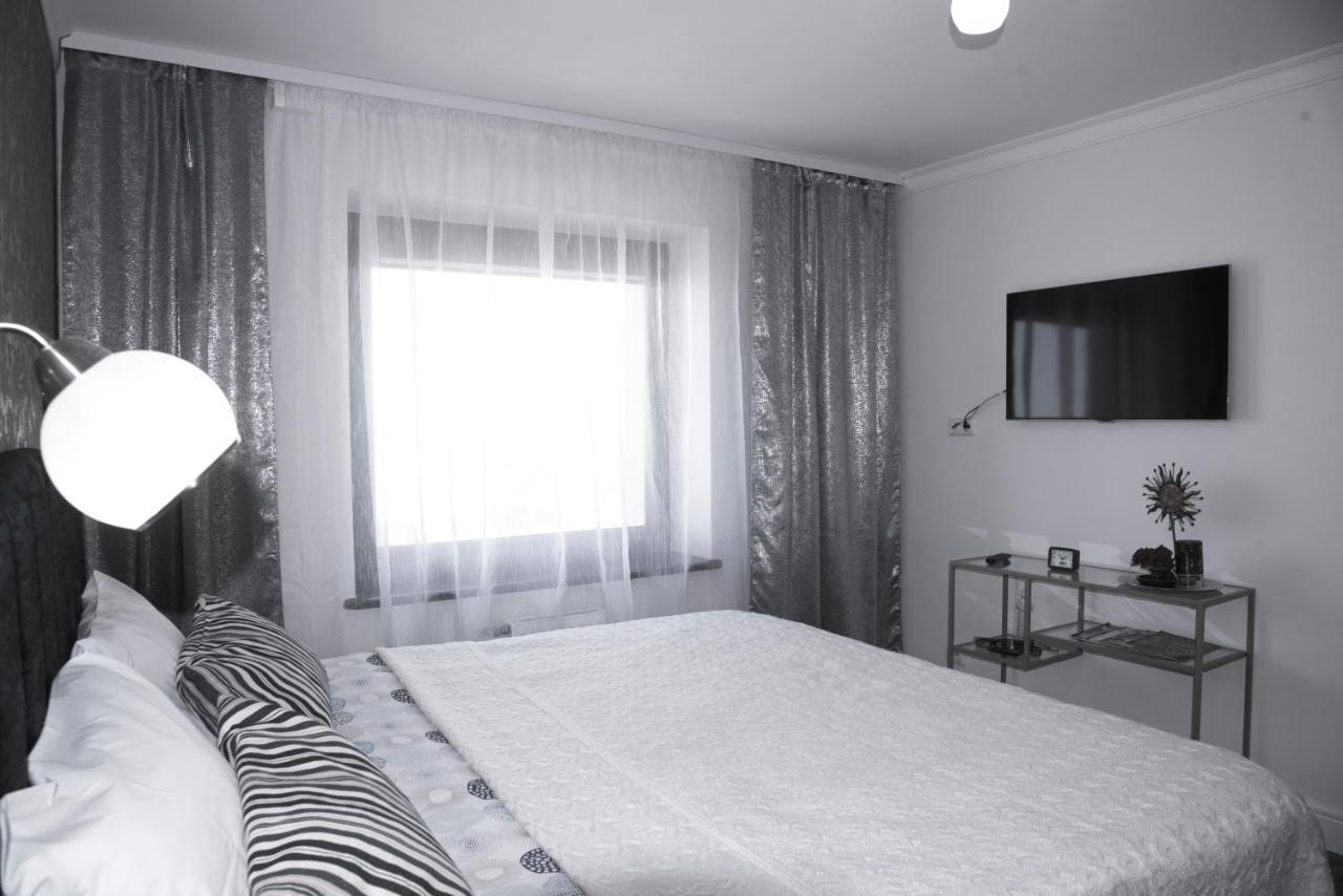 Lyra63 Large 80Sq M Top 14 Floor Siauliai  Ngoại thất bức ảnh