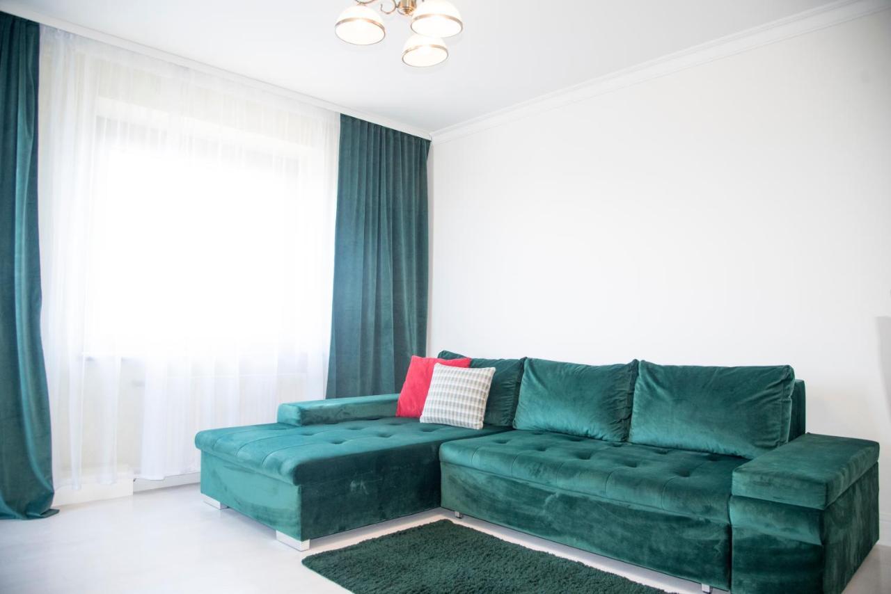 Lyra63 Large 80Sq M Top 14 Floor Siauliai  Ngoại thất bức ảnh