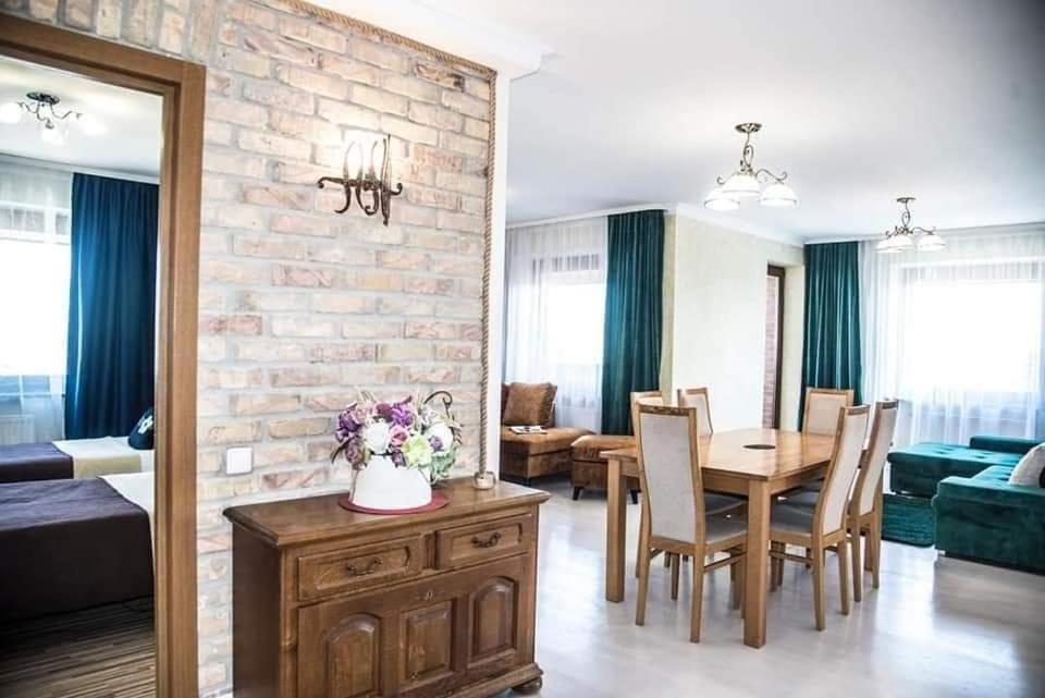 Lyra63 Large 80Sq M Top 14 Floor Siauliai  Ngoại thất bức ảnh